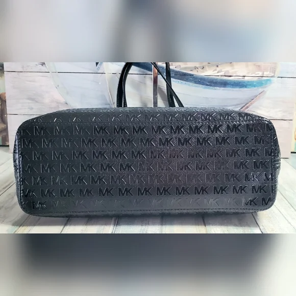 Michael Kors MK Signature Embossed Jet Set Carryall Tote Bag Black EUC - Picture 5 of 14